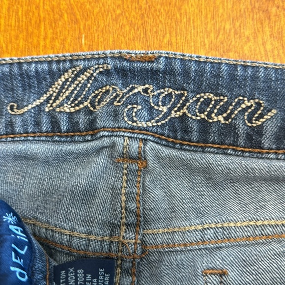 Great used condition! Delia*s Morgan jeans, size 3/4 Petite - Picture 3 of 4